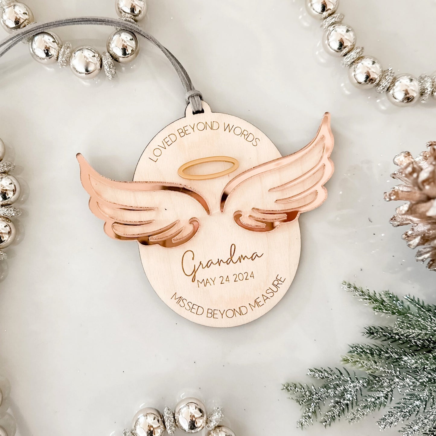 Oval Angel Wings Memorial Ornament – Child Loss, Pet Loss, Family Loss Memorial Christmas Ornament – Remembrance Gift