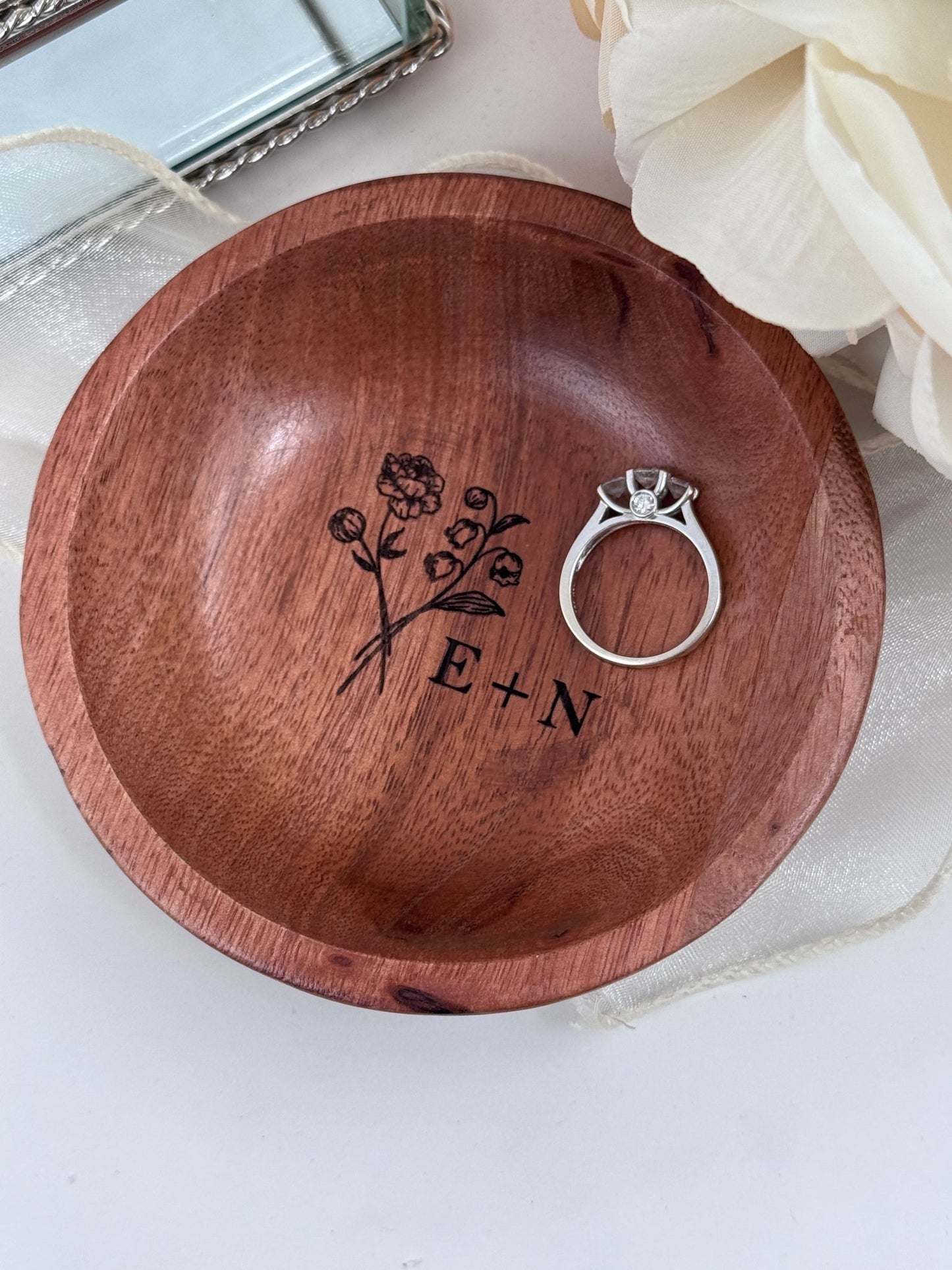 Custom Engraved Ring Dish with Your Birth Flowers – Personalized Wooden Keepsake - Embellish My Heart