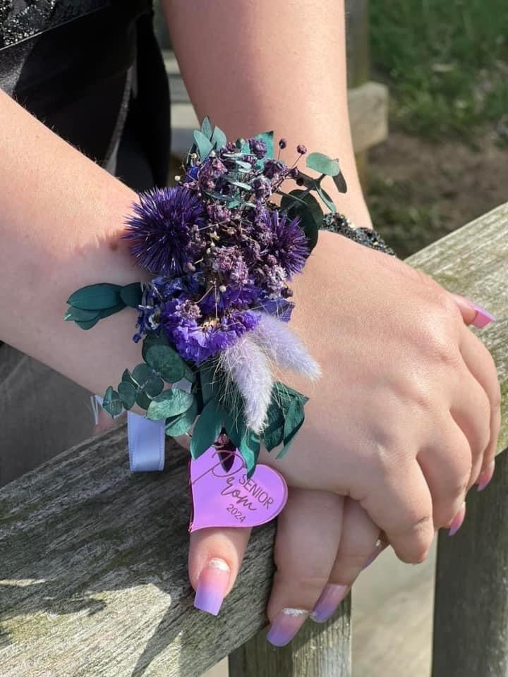 Prom, Homecoming Flower Charms, Senior Prom Flowers, HOCO, Junior Prom - Embellish My Heart